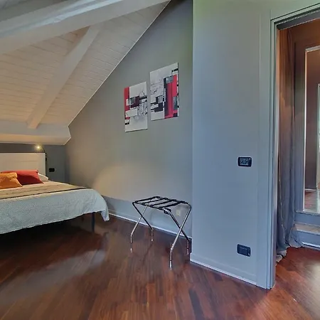 Apartment La Mansarda Pavia