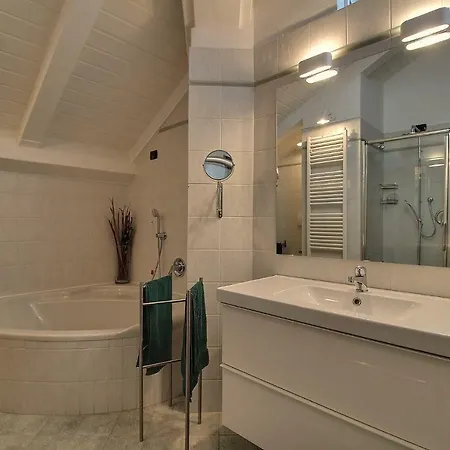 La Mansarda Apartment *